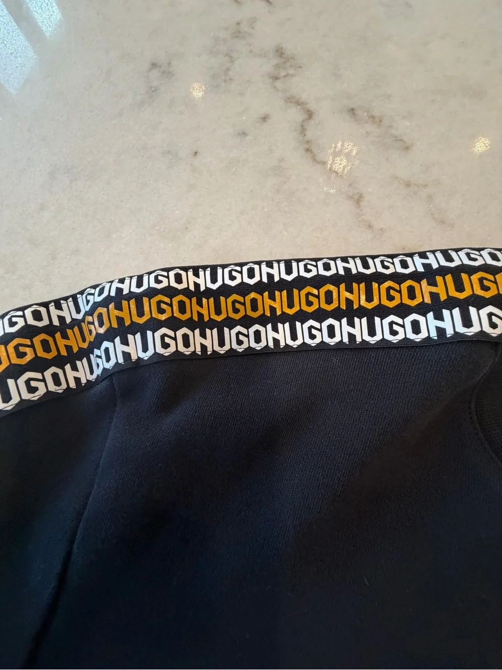 HUGO black crewneck
